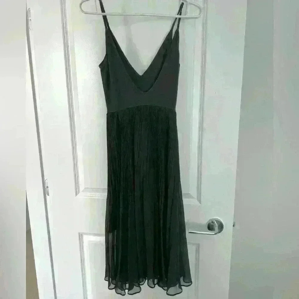Aritzia Wilfred Pleated Black  Midi Dress XS EUC